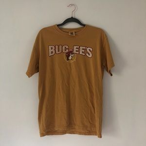 funky buc-ees tee!